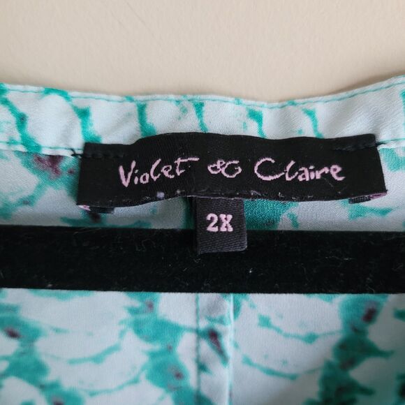 Violet & Claire Womens Blouse Plus Size 2x Green Snakeskin Print Short Sleeves - Picture 2 of 10